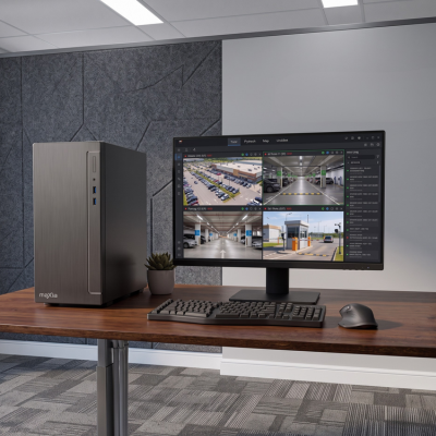 maXia 4-Monitor Workstation